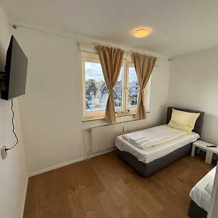 Ruhig Gelegene Unterkuenfte Im Norden - Viel Platz Fuer Gruppen Und Monteure Neumünster