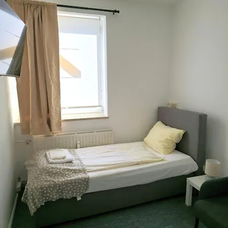 Ruhig Gelegene Unterkuenfte Im Norden - Viel Platz Fuer Gruppen Und Monteure